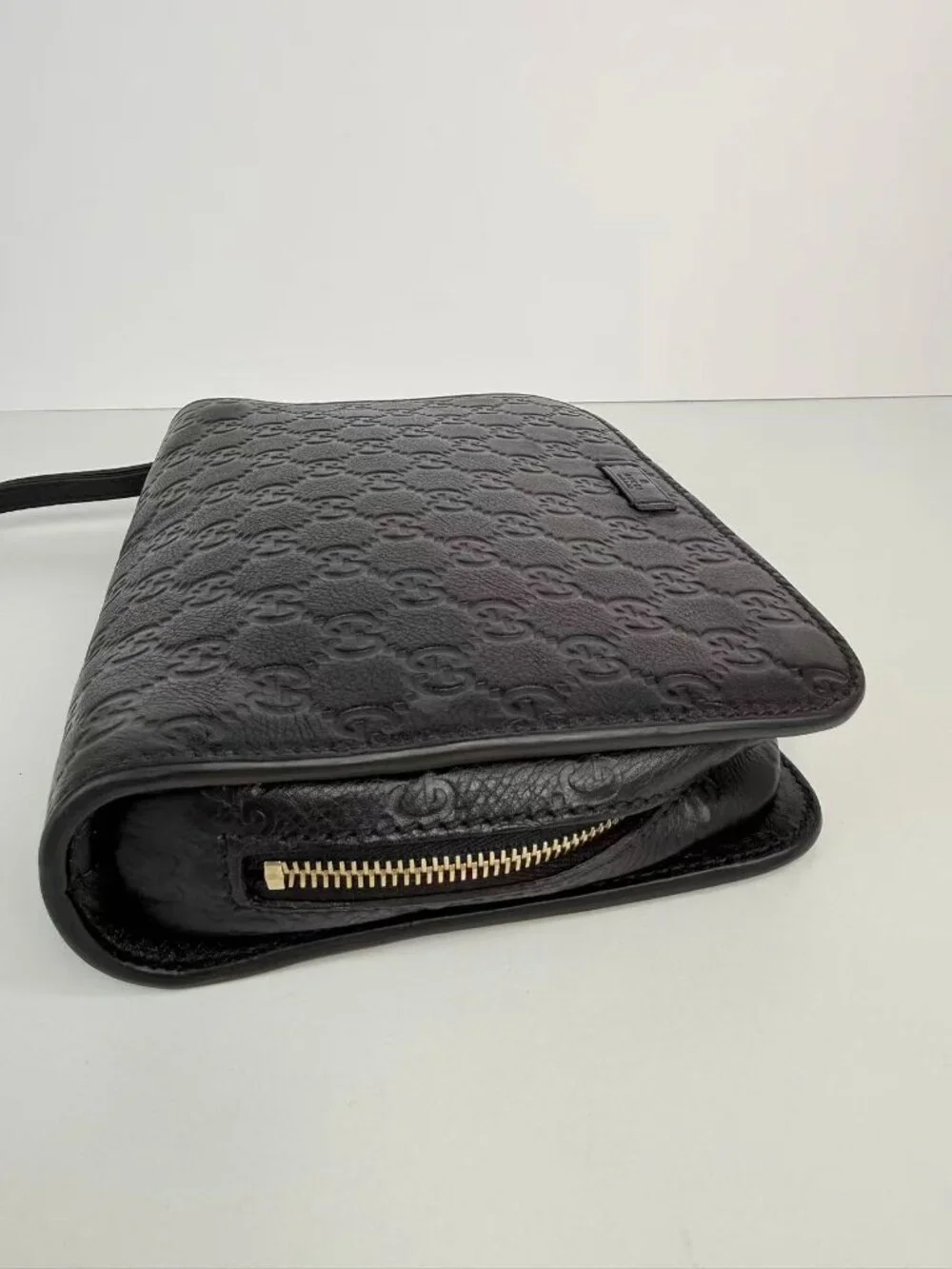 Gucci Signature Black Leather Zip Clutch Travel Organizer Wristlet